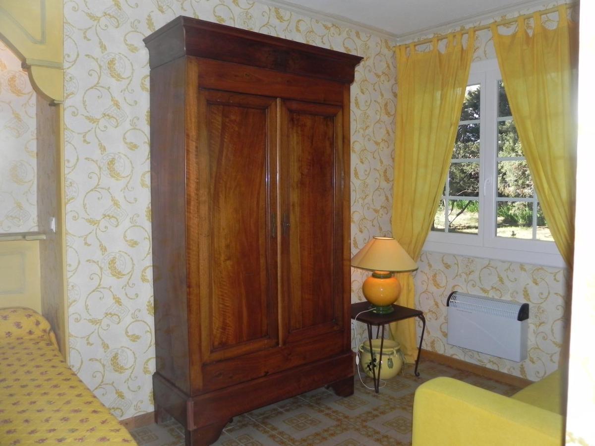 Chambre D'Hote "Avignon" Aramon Exterior photo